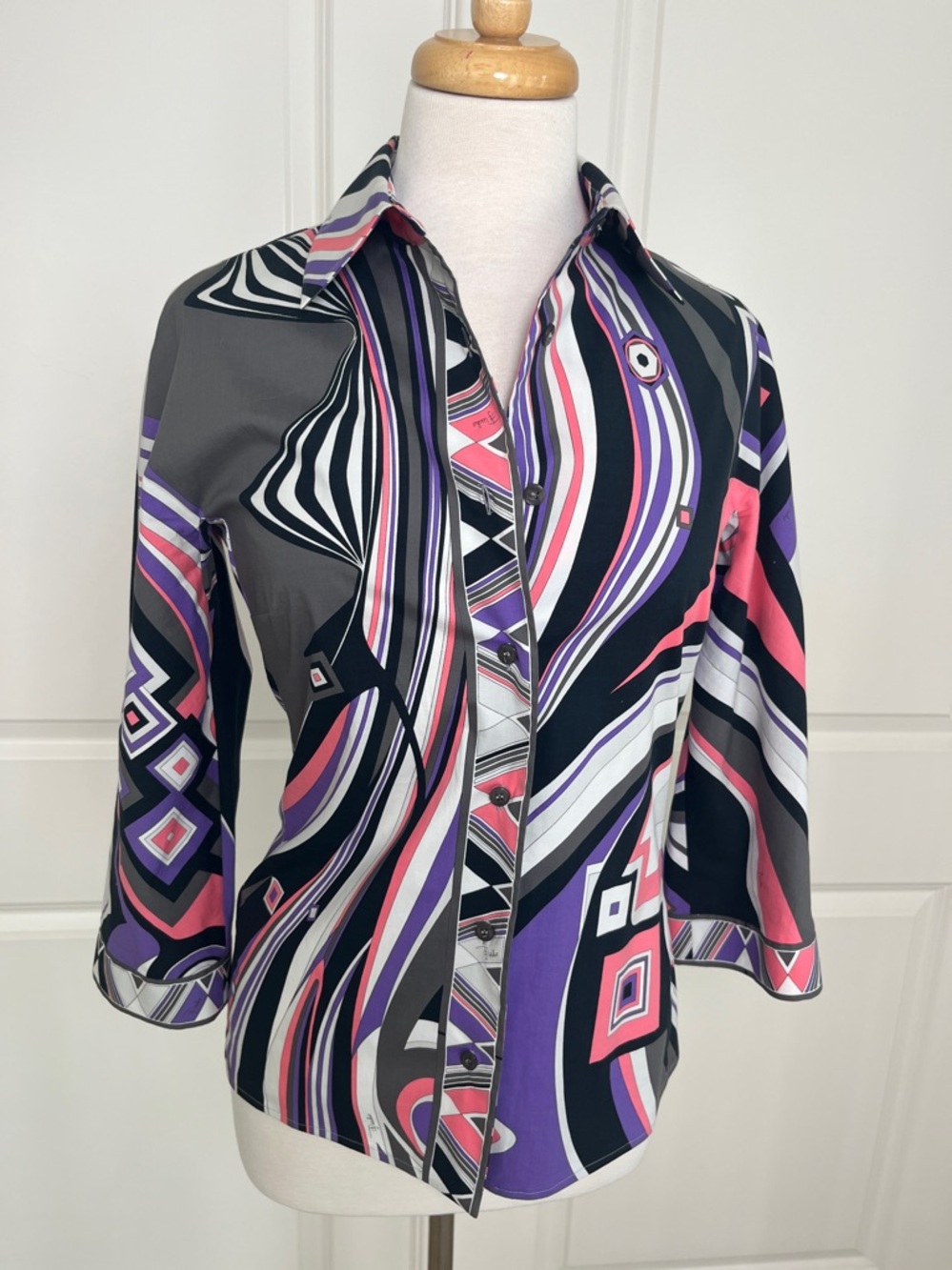 Emilio Pucci Swirl-Geo Button-Down Blouse in Black, Purple & Pink Size 8